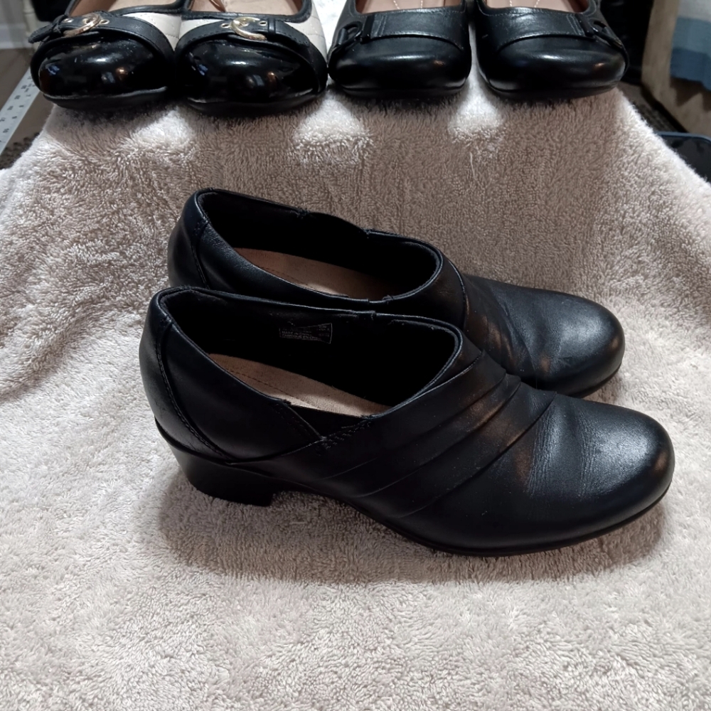 Clark's Shoes W8.5 Cushioned Insole Emsley Warbler Slip-on Clog